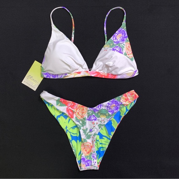 MAAJI Reversible Fixed Triangle Bikini Top w/ Regular Rise Bikini Bottom — LARGE - Picture 3 of 9